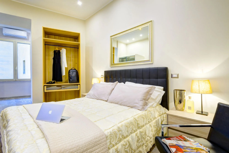 RHS Rienzo suites