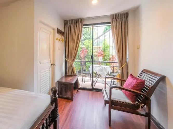 Deluxe Twin room with balcony