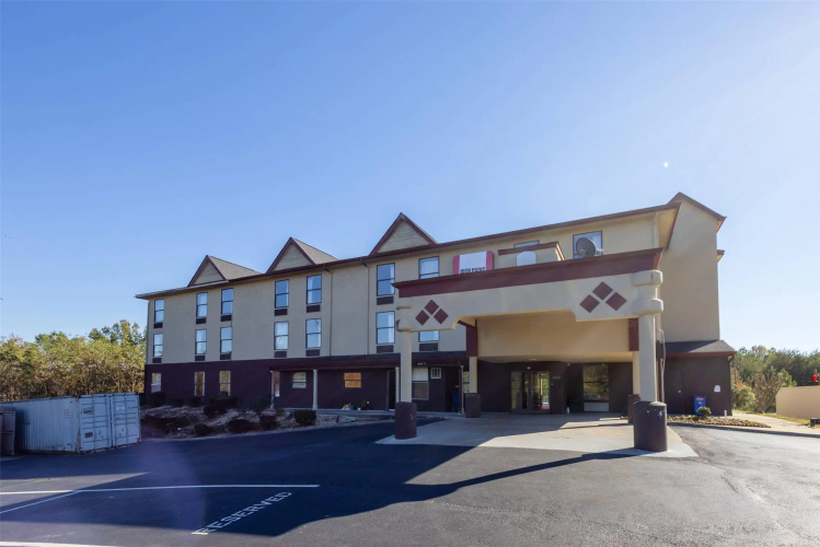 Clarion Pointe - Thomasville, NC