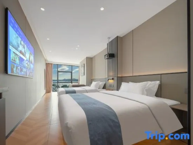Standard Twin room with sea view