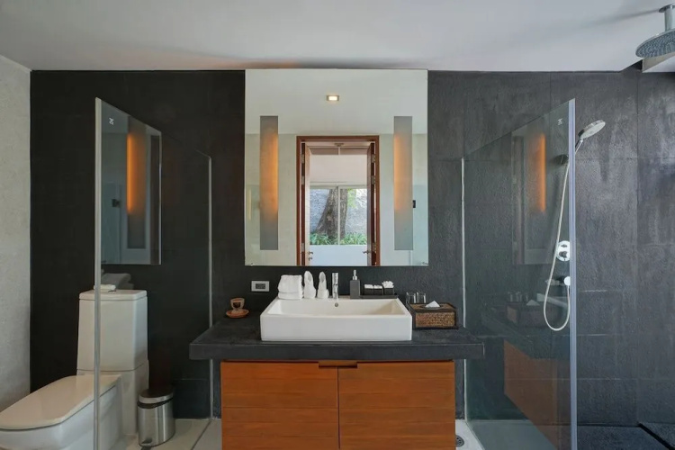 Surin Beach Luxury Villa