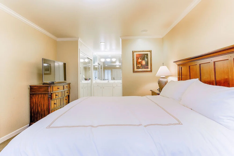 Studio Condo Near Trails #SILV375C