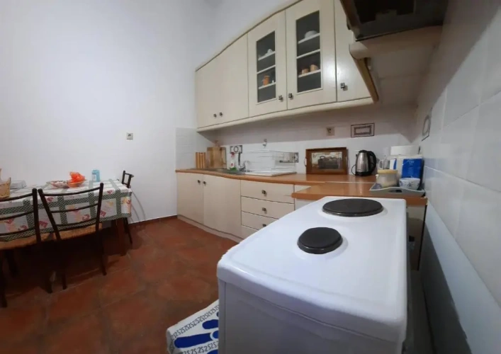 2 Bedrooms Cottage