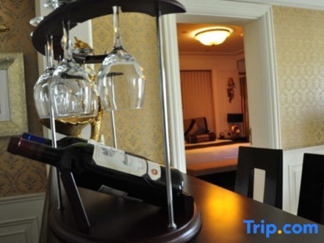 Superior Twin Suite