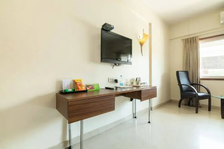 Hotel Ekaa by OYO Rooms
