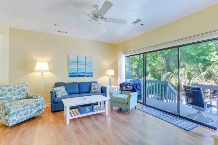 2 Bedrooms Apartment