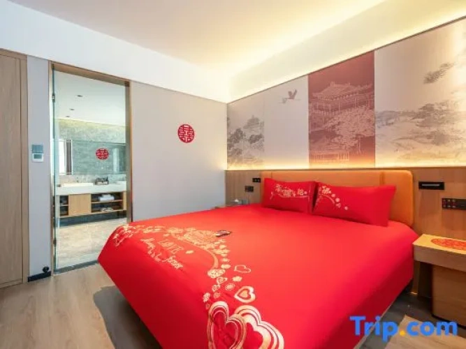 2 Bedrooms Business Suite