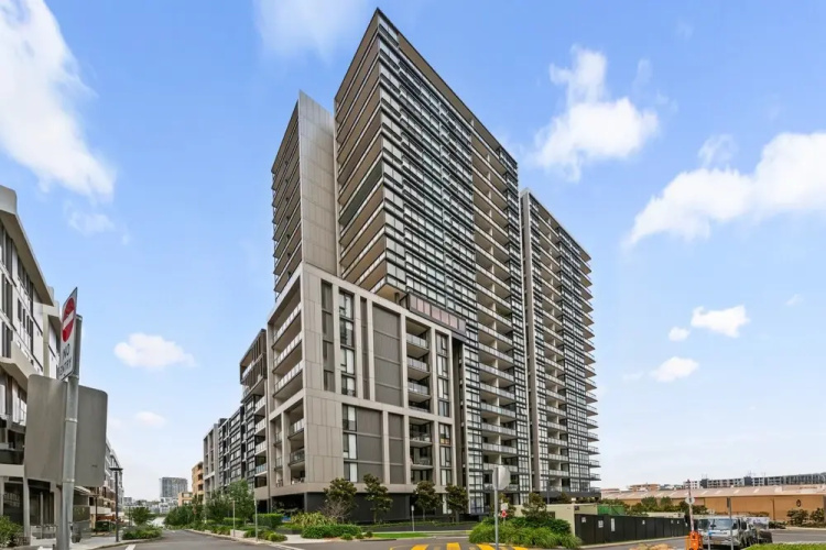 Chic 1-bed With Pool by River, Ferry & Amenities