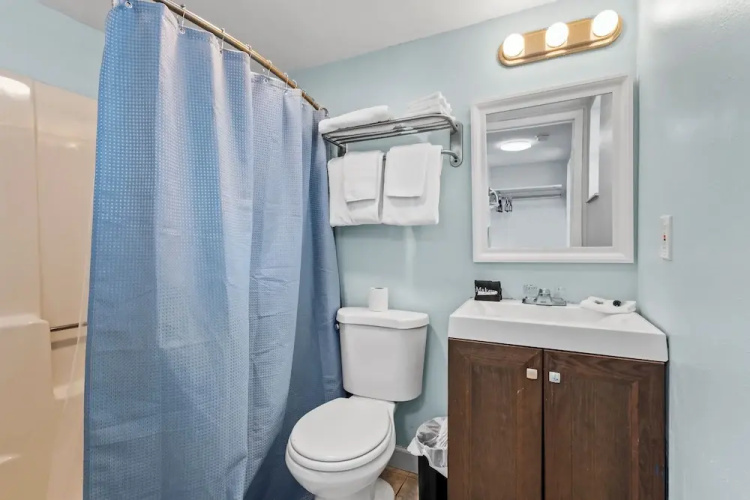 Oceanfront Inn Room #18- Ocean View Balcony, 2 Full Beds