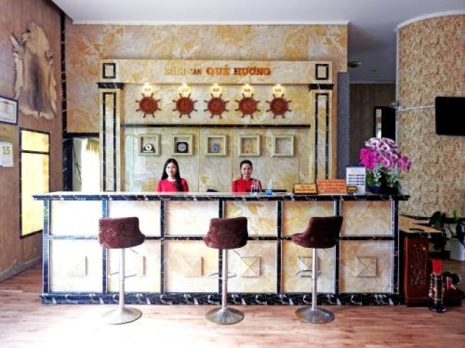 Que Huong Hotel