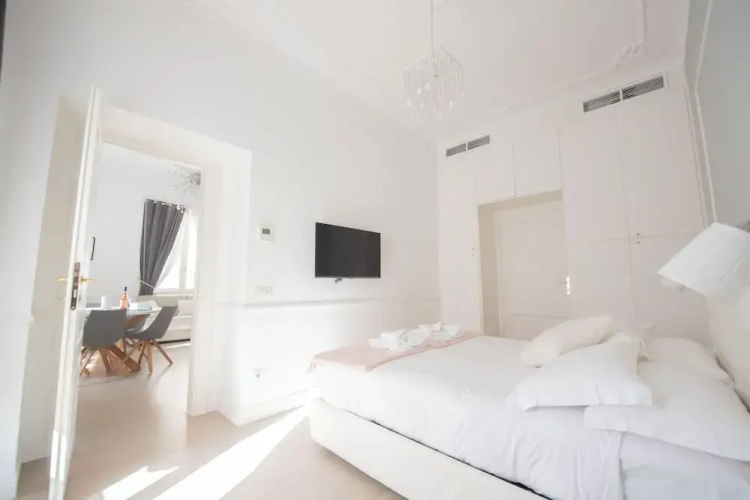 Vatican Beautiful 2Br Apartment