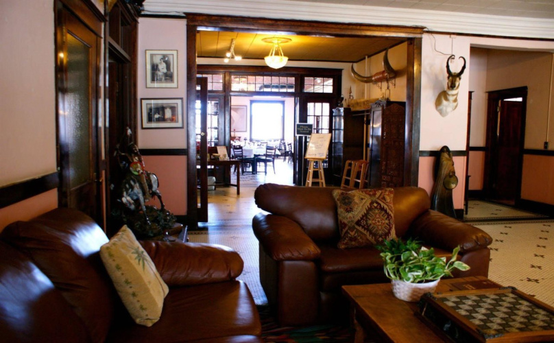 Higgins Hotel