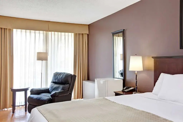 Ramada Wayne Fairfield Area