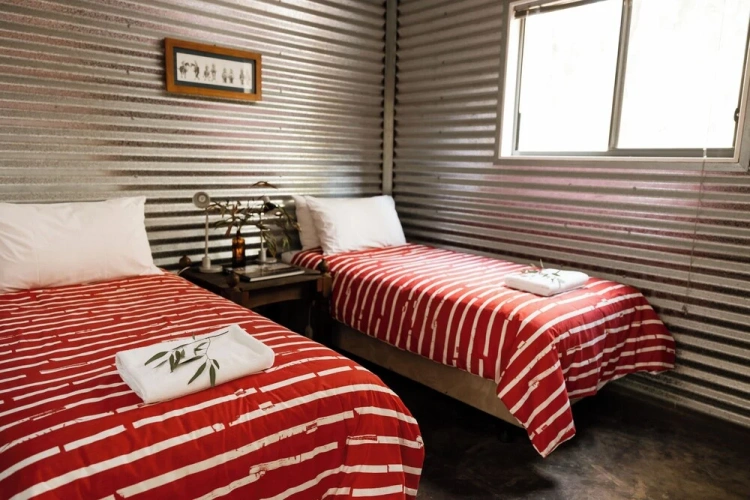 6 Bedrooms Bed in Dorm