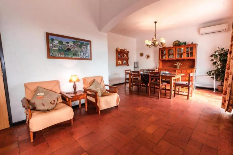 Villa 300m from Beach