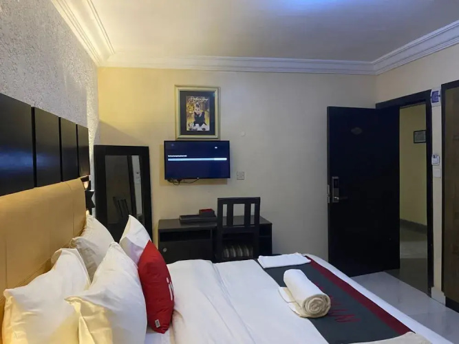 Aotel Hotels & Suites (Ojota)