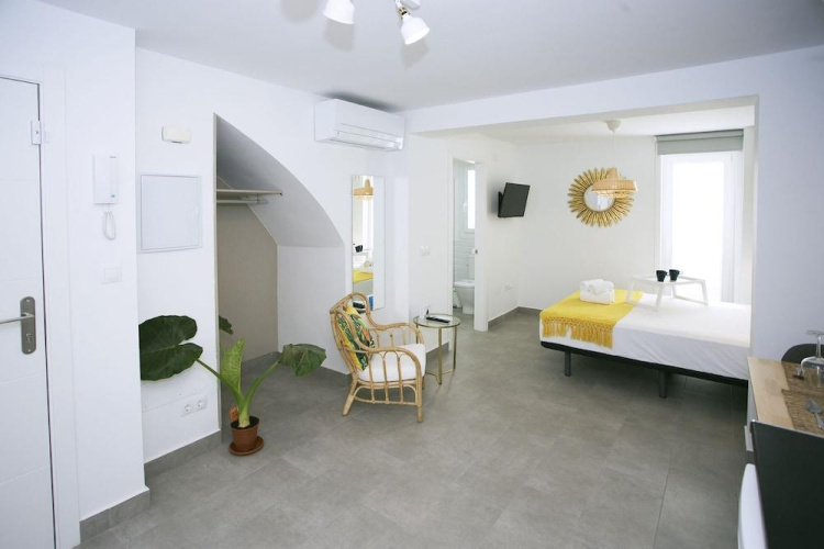 Lemon & Tropycal Apartment