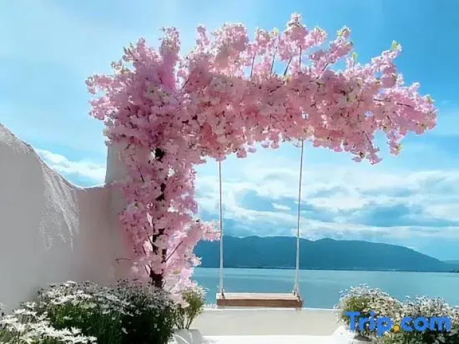 Qinglan Cave Style Light Luxury Sea View Hotel
