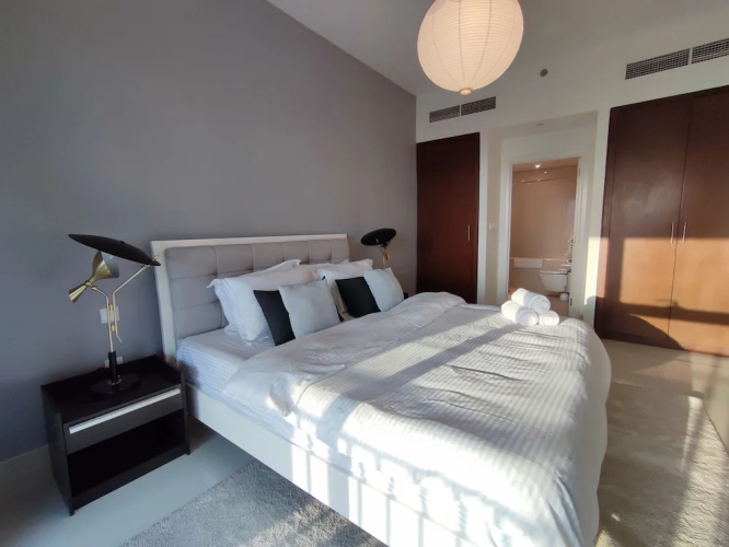 SuperHost - Chic Apartment With Balcony Close to Burj Khalifa