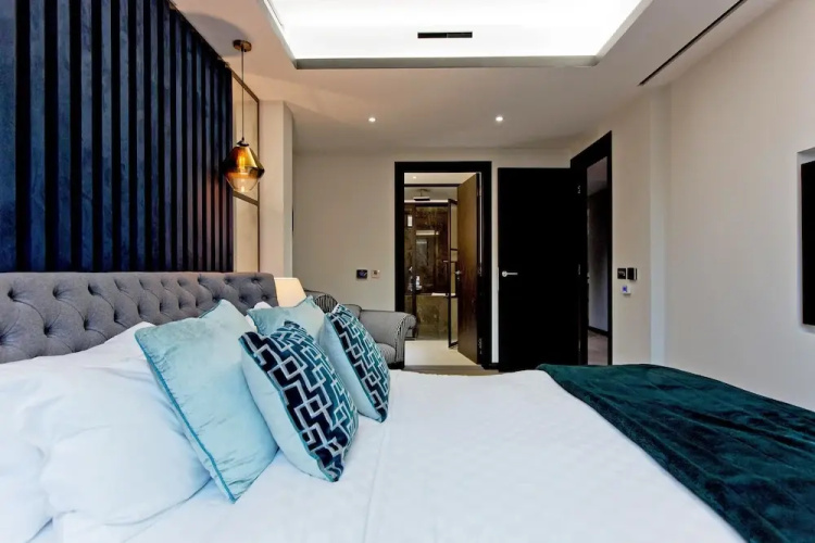 3-bed Deluxe Apt 205