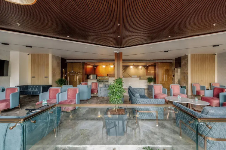 Signature Hotel