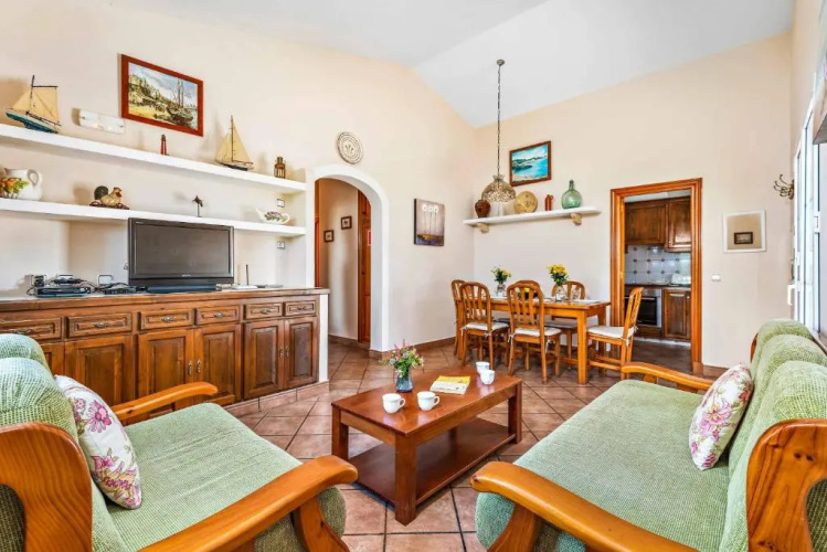Villa Iris