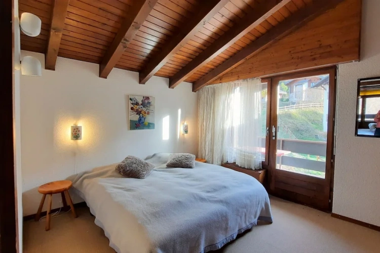 Apartment with balcony