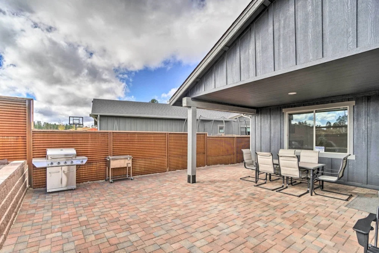 Spacious Flagstaff Abode: Great for Families!