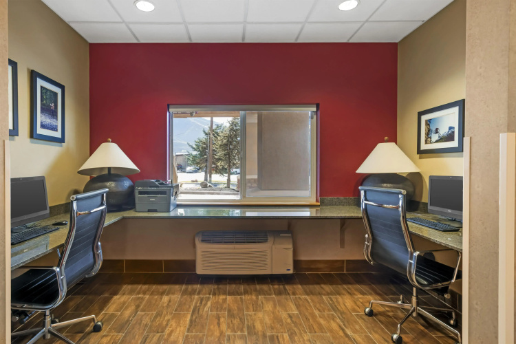 Best Western Plus Canyon Pines
