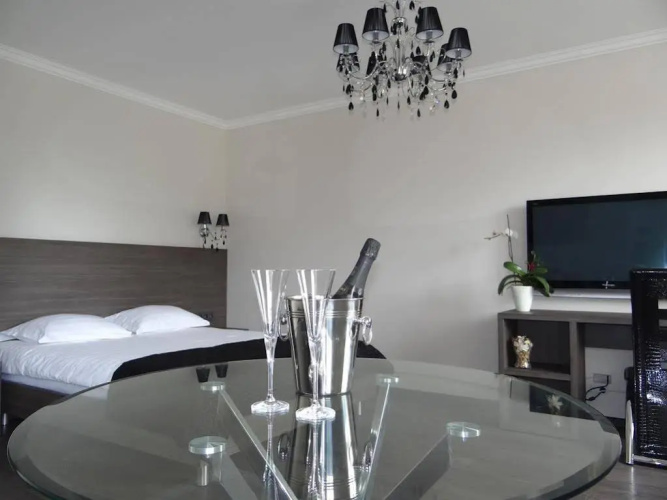 Apartlux Apartments