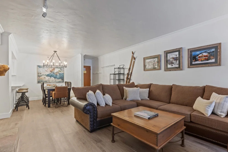 Park Station 216-1 1 Bedroom Condo by RedAwning