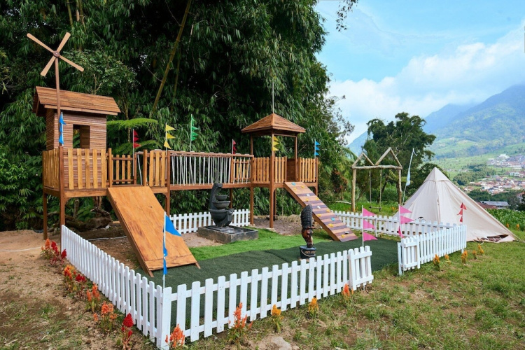 Luxcamp Selo - Merapi View by Horison