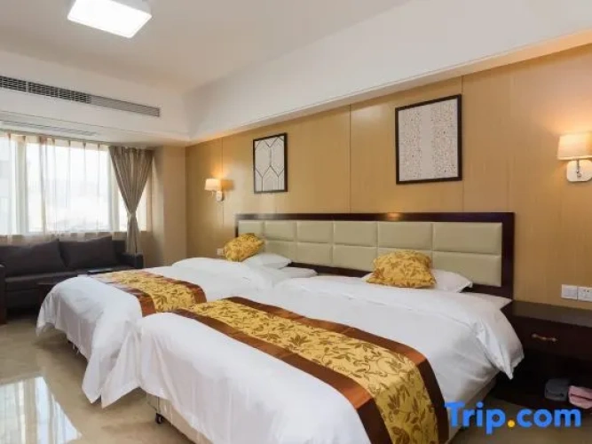 Standard Twin room with view