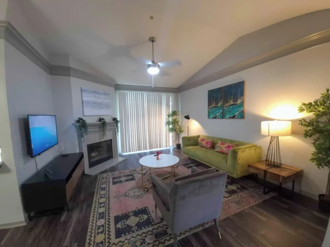 2 Bedrooms Apartment