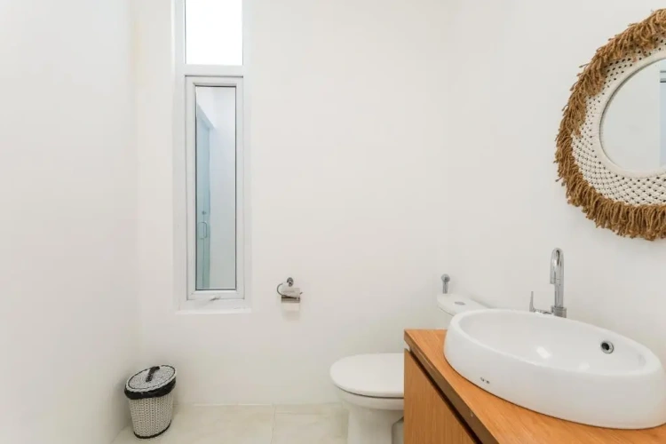2 Bedrooms Villa
