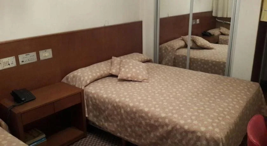 Hotel Rodney