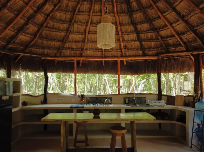 Room in Lodge - Unique Jungle Dome 2 Queen Beds