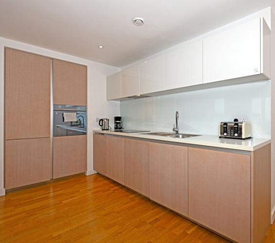 2 Bedrooms Royal Apartment with city view