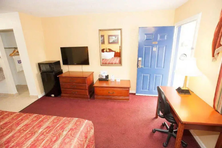 Knights Inn Jackson