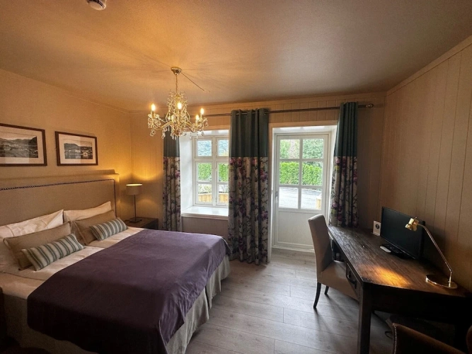 Standard Triple Family room
