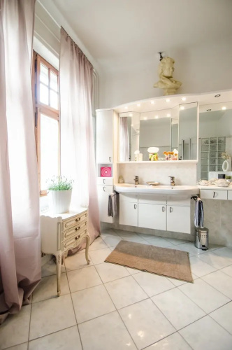 Villa 12 Guesthouse