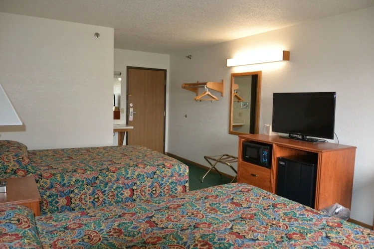 Economy Quadruple room