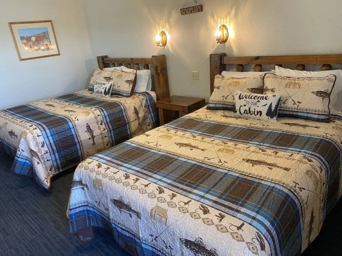 Standard Quadruple room with lake view