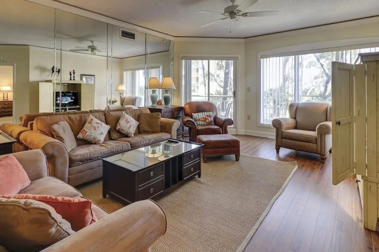 Windsor Place 107 by RedAwning
