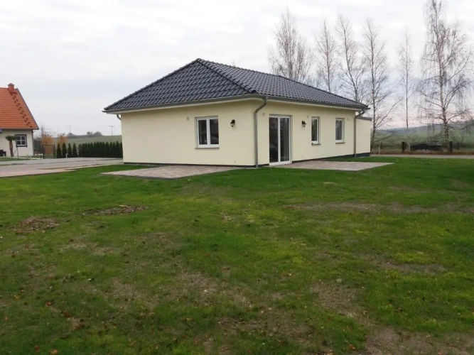 2 Bedrooms Cottage
