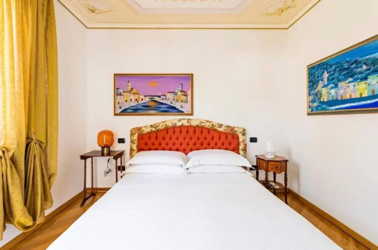 Suite in Centro Storico a Loano con GARAGE