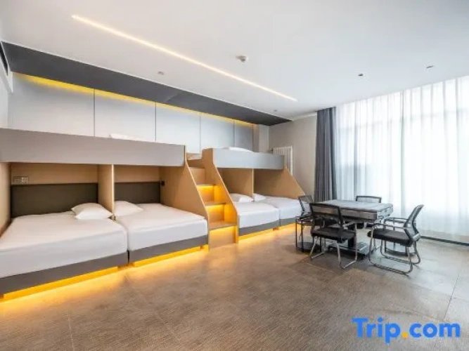 Standard Sextuple room