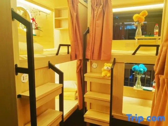 Bed in Dorm
