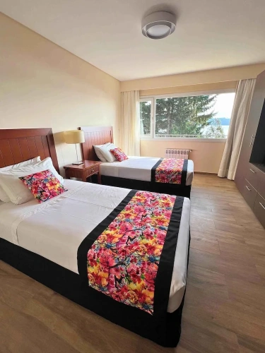2 Bedrooms Superior Apartment with balcony and with lake view