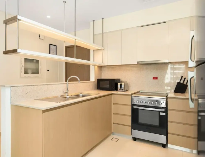 4 Bedrooms Apartment with balcony and with city view